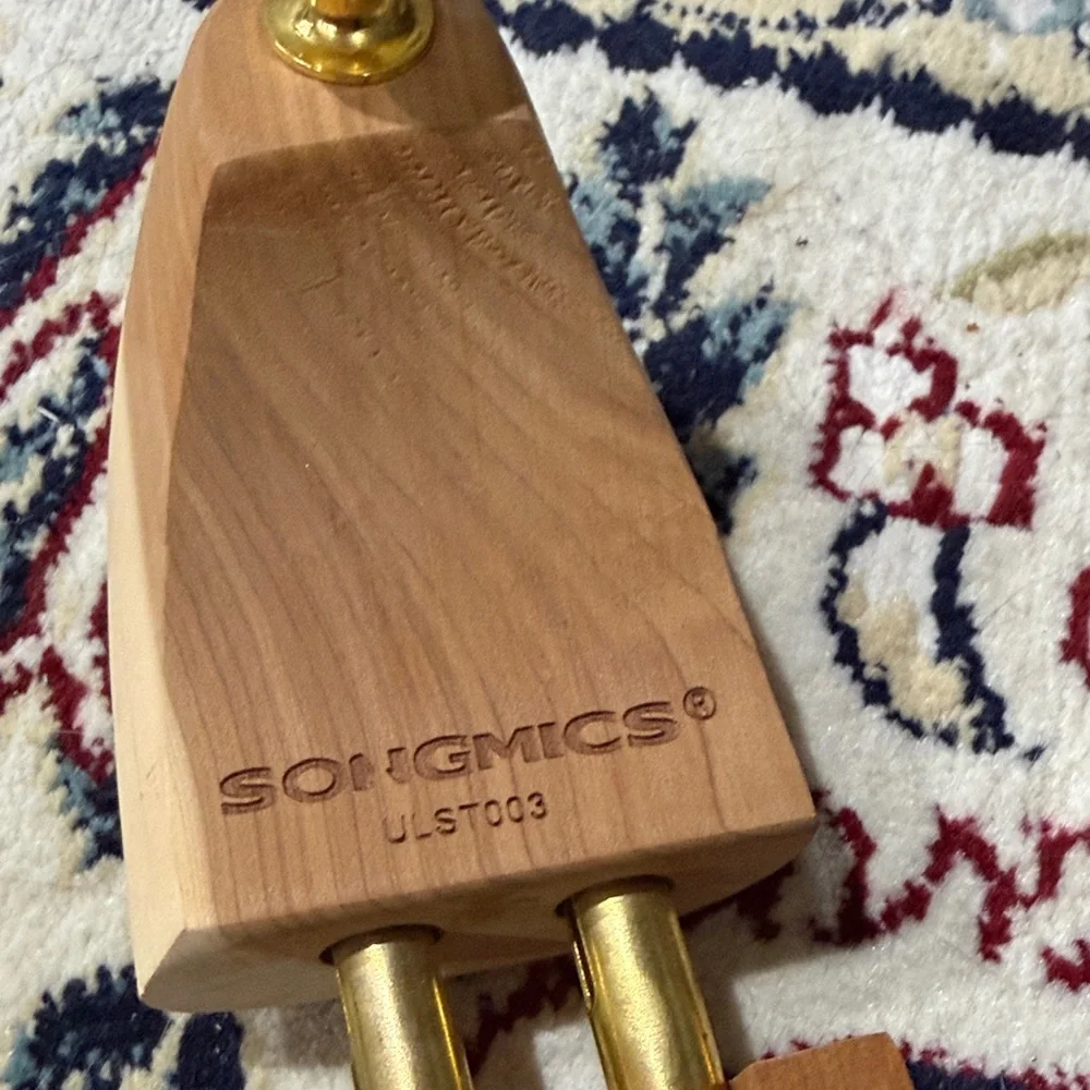 Wooden Shoe Trees for Men - Picture 2 of 3